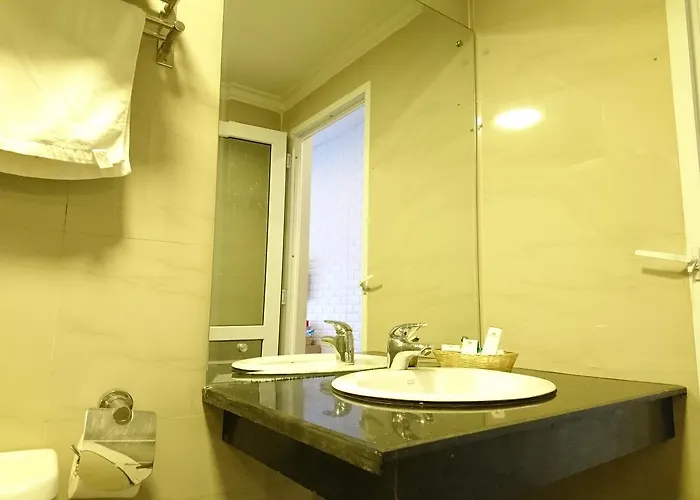 Hotel London Hạ Long