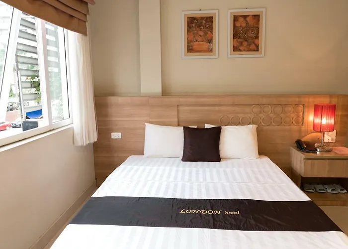 London Hotel 2*